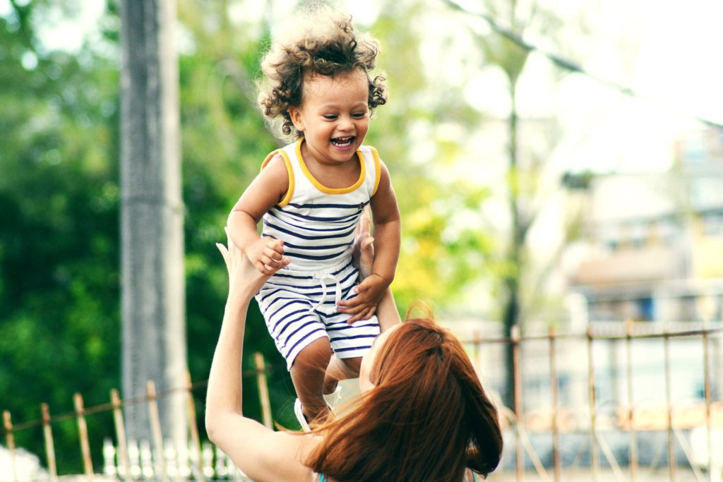 20 Ways you can help a single parent out_thoughtful actions_single parents can use help